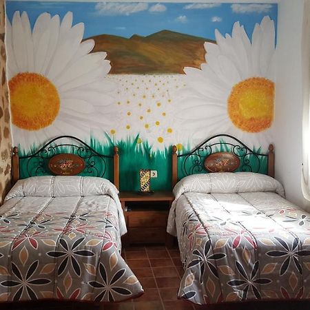 Rincon De Sandra Guest House Monteagudo De Las Salinas Екстериор снимка